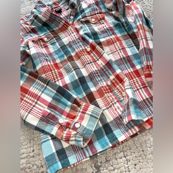 Patagonia flannel - Picture 2 of 3